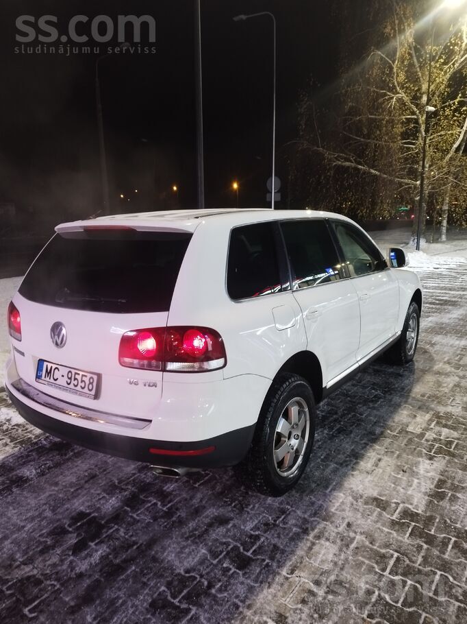 Ļoti dzīvs auto, rūsas nav. Latvijā kopš 2019 gada. Pneimo nav, lūkas nav. D