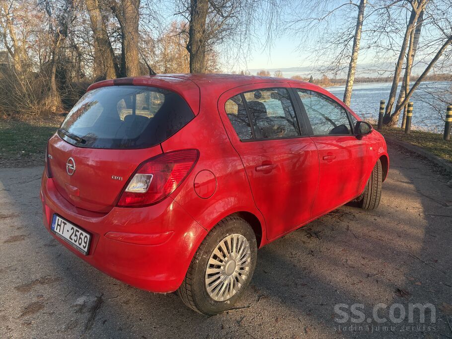 Opel Pārdodu mazu, bet ņipru corsiņu bez vizuāliem defe