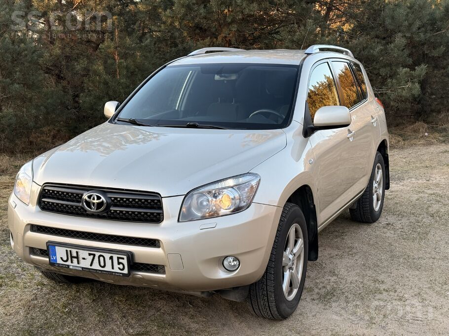 Toyota Pārdodu labi koptu Toyota Rav4 (2007. gads) ar 2.0