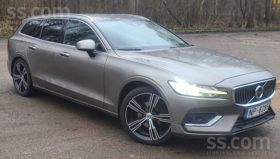 Volvo Pārdod labi koptu Volvo V60 Inscription, D4. TA uz