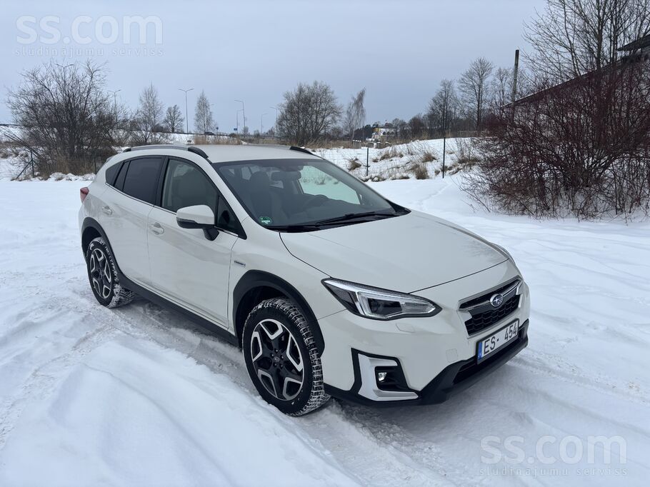 Subaru XV 2.0 benzīns/hibrīds ļoti labā stāvoklī. Pirms ziemas veikta kvalit