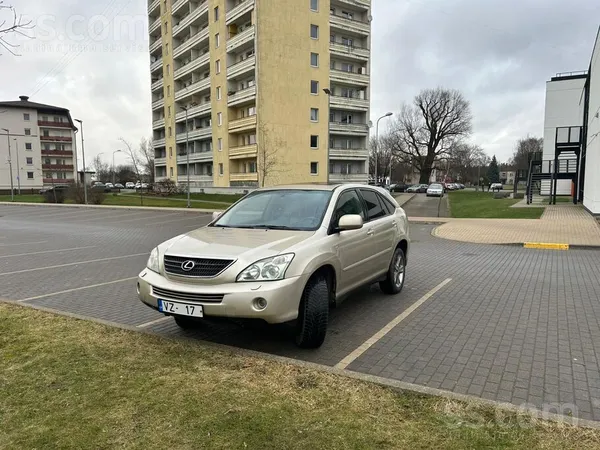 Lexus Pārdodu sakarā ar nākamās paaudzes Lexus RX iegādi