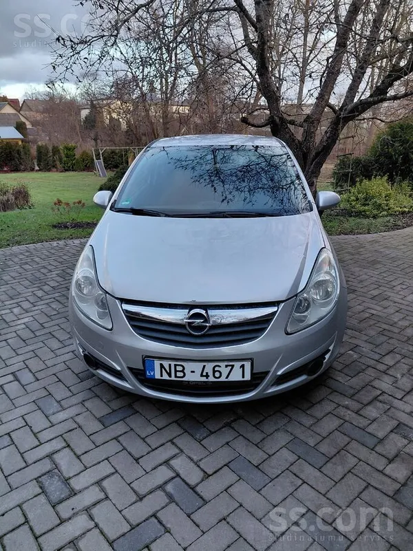 Opel Pārdod Opel Corsa labā tehniskā stāvoklī. Jaunas z