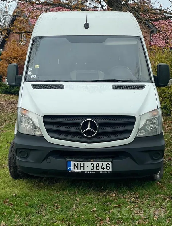 Mercedes Uzņēmums pārdod maxi sprinteri, 