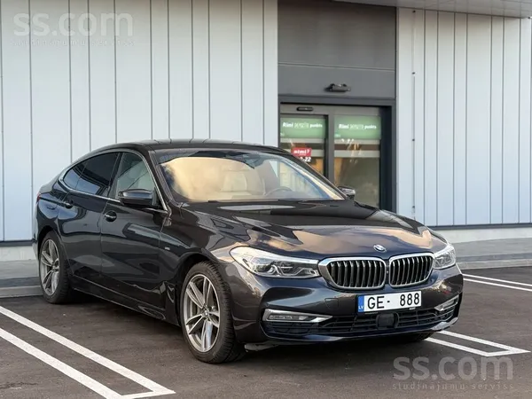 3.0 dīzelis , 195kW, X-drive, viena no pilnākajām komplektācijām. 
- Pneimo