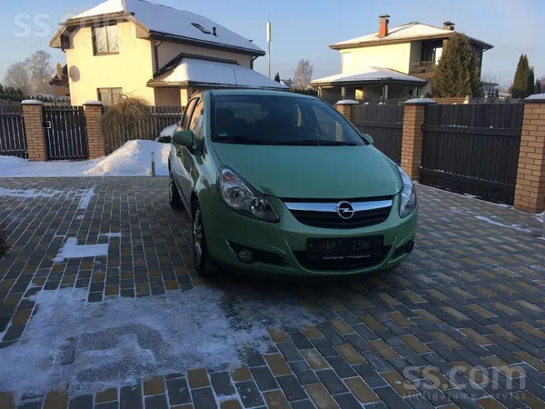 Opel Auto no Vācijas. 