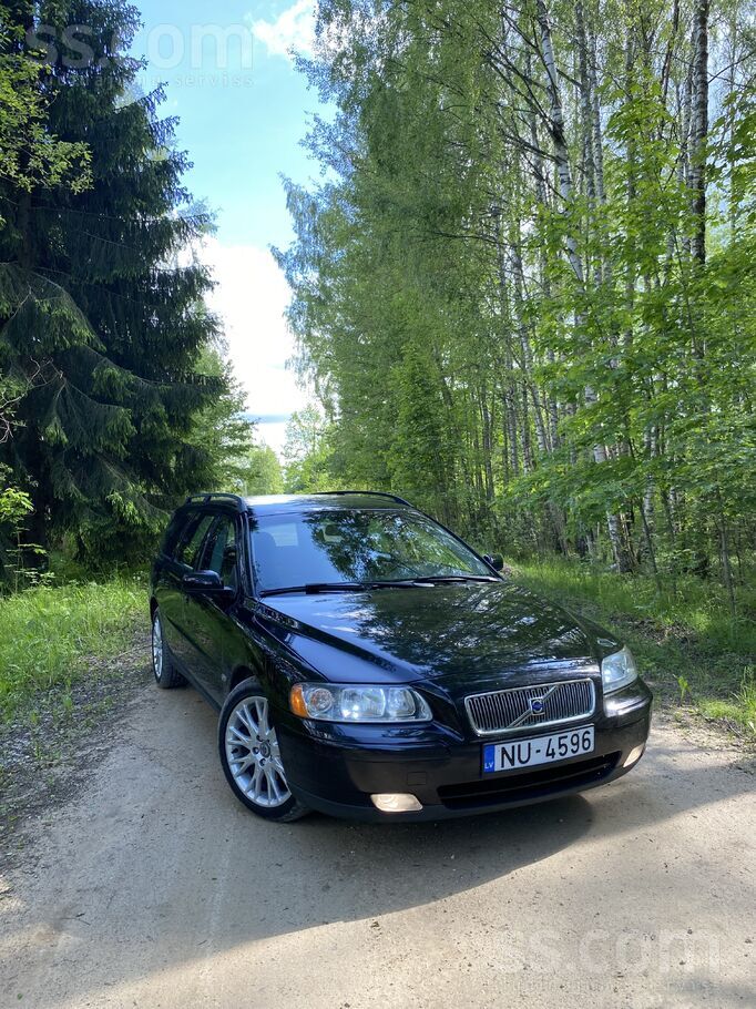 Volvo В продаже Volvo V70 2.4 d5 136 kw.