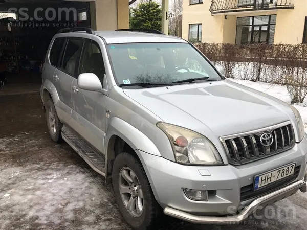 Toyota Īpašnieks pārdod automašīnu labā tehniskā stāvoklī