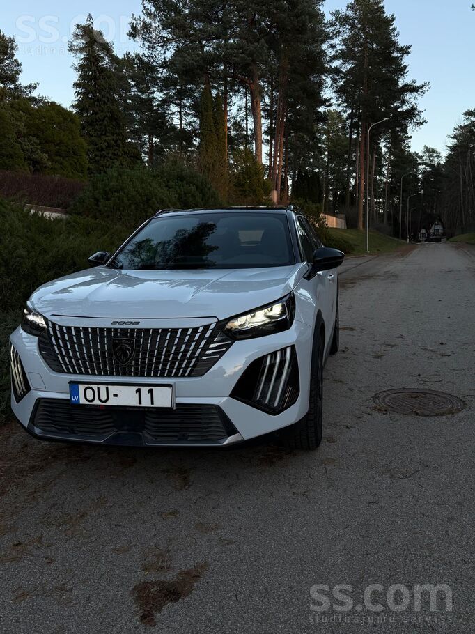 Pārdod Peugeot 2008, GT line, 130 zs, Facelift, garantija līdz 12.2028.g. ,
