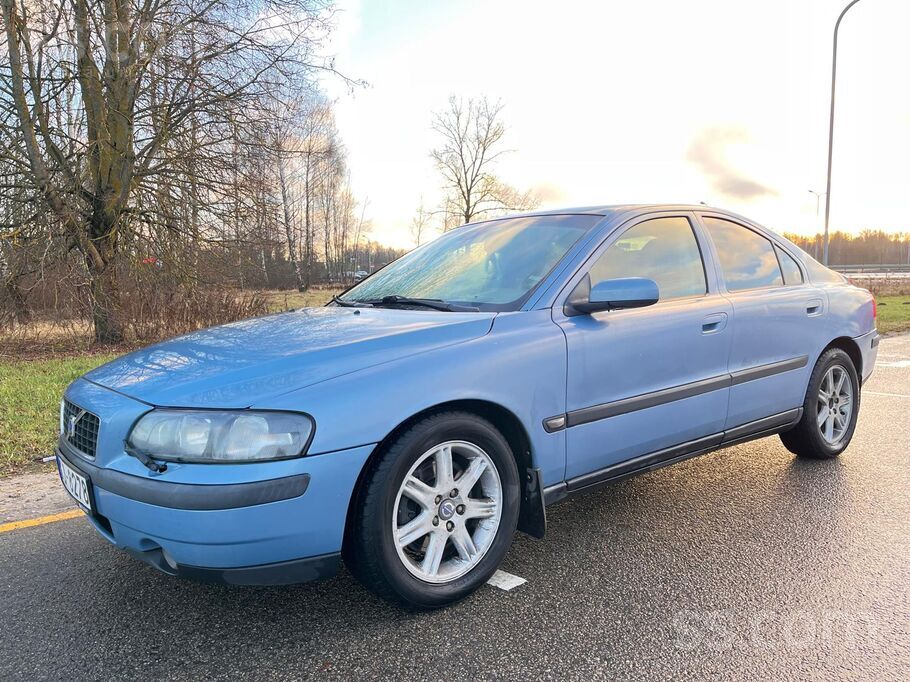 Volvo Pārdodu koptu un uzticamu Volvo S60 2.4 (benzīns /