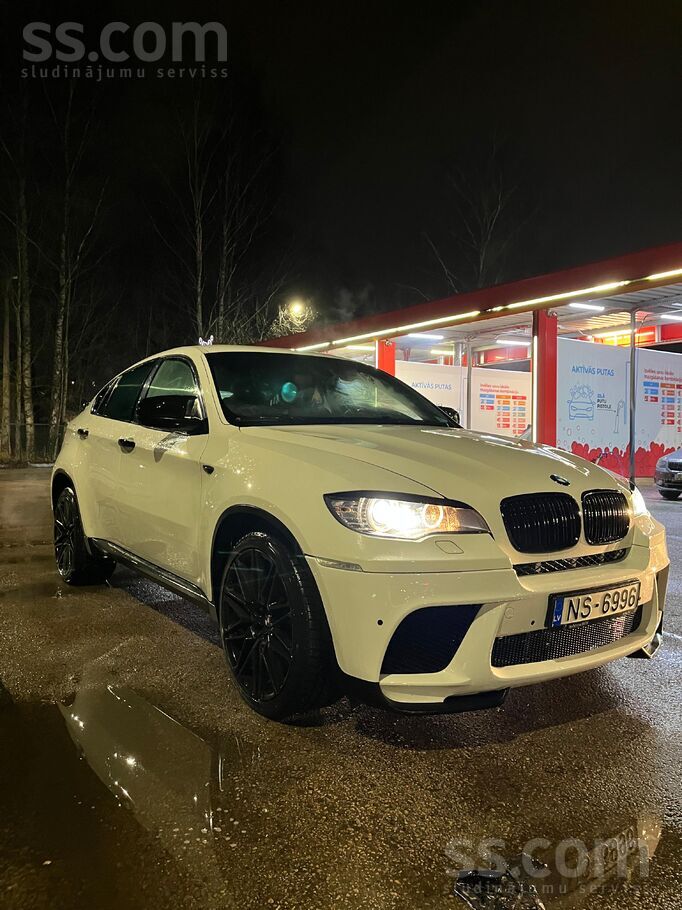 BMW Культовый премиальный купе-кроссовер, сочетающий с