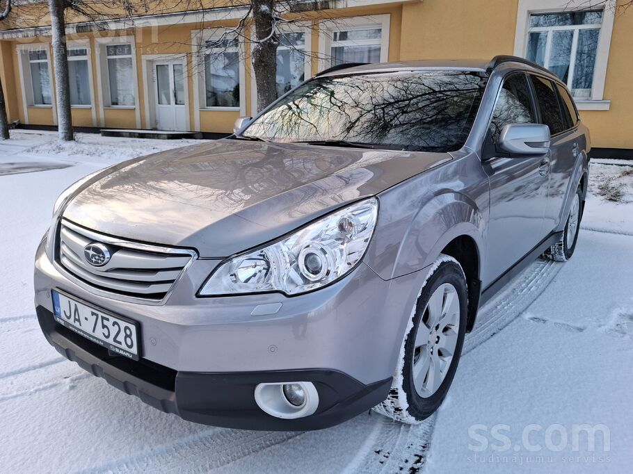 Subaru Outback 4x4, automāts, 2.5 benzīns/gāze.
Auto labā, tehniskā un viz