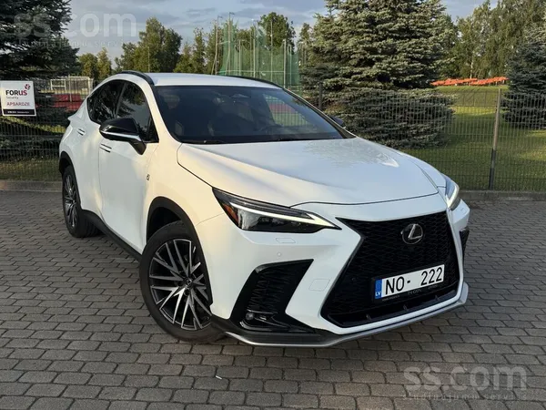 Lexus NX - 1