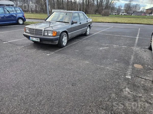 Mercedes Продаю Mercedes 190, 2.5L дизель, механическая 5-с