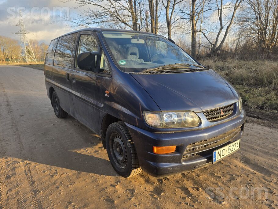 Mitsubishi Tiek pārdots uzticams un ietilpīgs Mitsubishi Spor