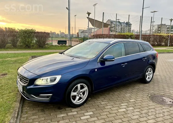 Volvo Volvo V60 D3 Ocean Race Limited Edition (jaunais f