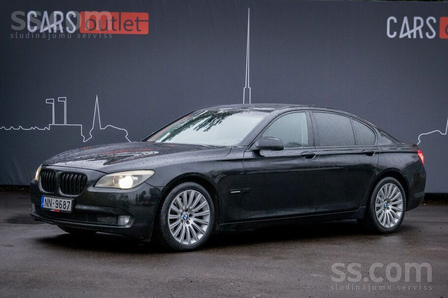 BMW BMW 730 ar 3.0 litru dīzeļdzinēju un automātisko t