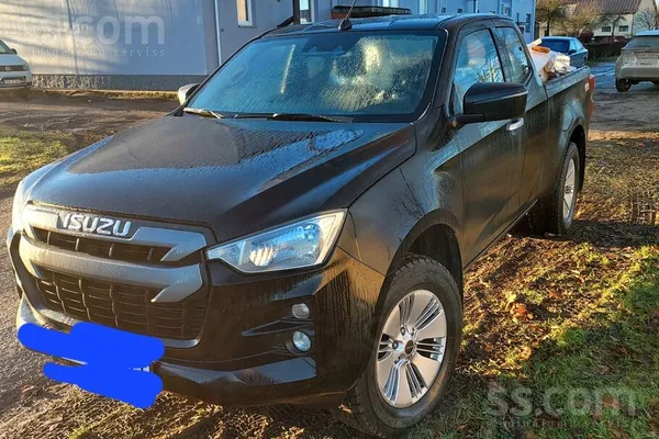 Pārdodu Isuzu D Max. Pirkta jauna 13.06 2023 gadā. Apkopes veiktas regulāri.