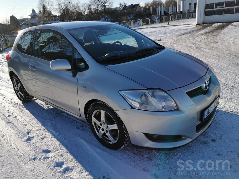 Toyota Pārdodu sportisku un stilīgu Toyota Auris 2.0 dies