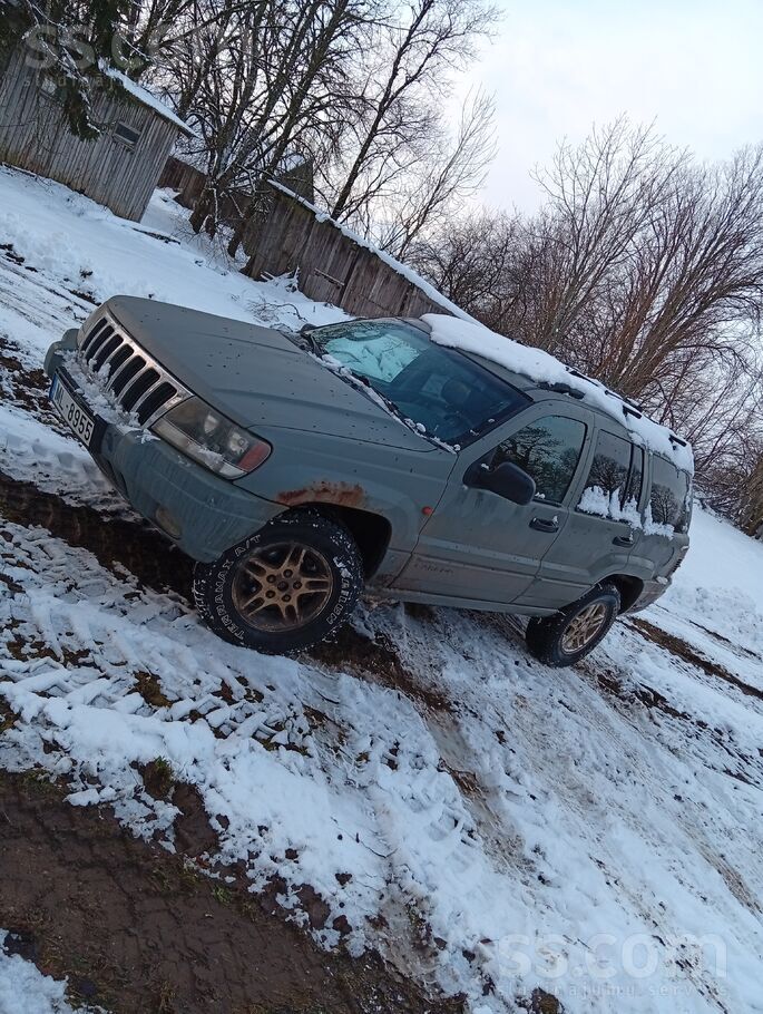 Pārdod Jeep. Jauna TA. Vizuāli nopūsts ar raptoru. Tehniski vis darbojas. Sa