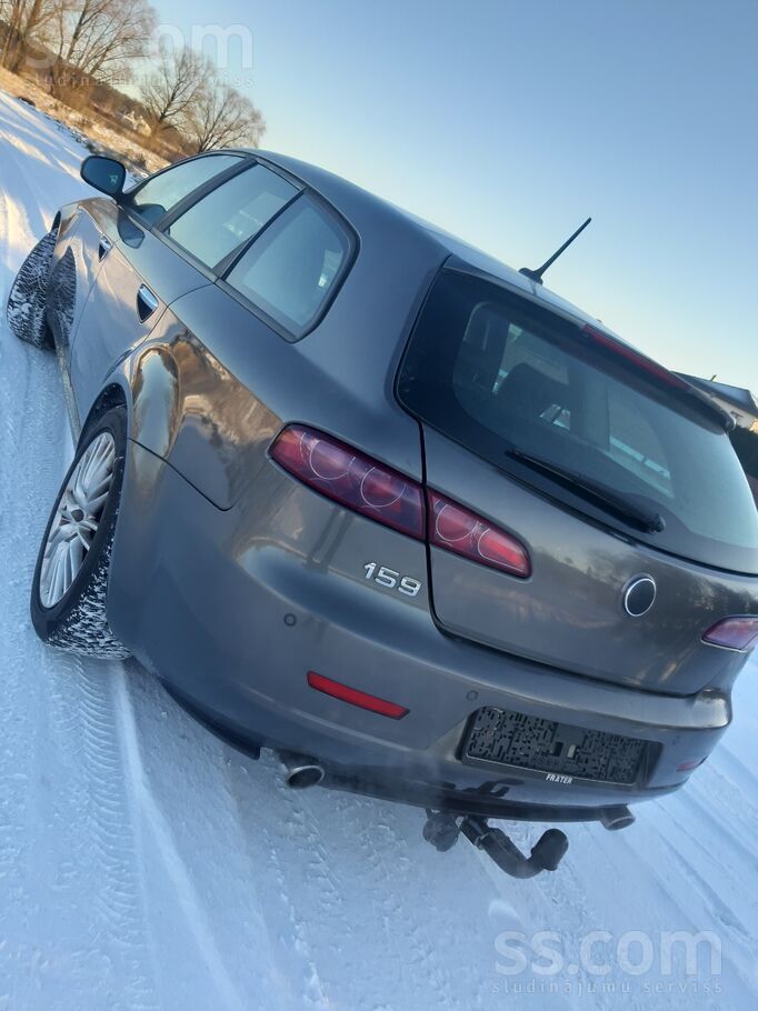 Alfa-romeo 159