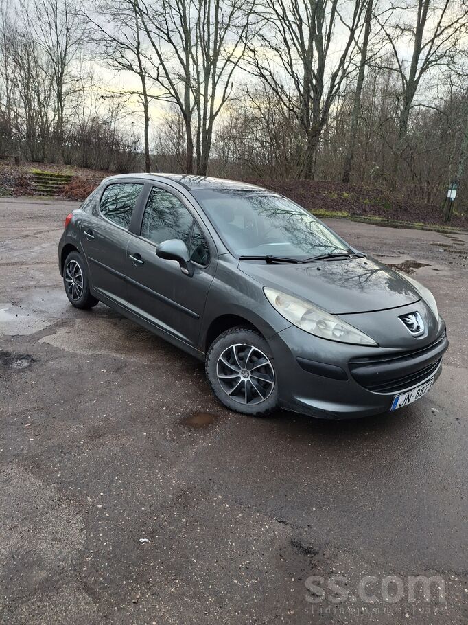 Peugeot 207, 1, 6 dīzelis, reģ. datums 28.04.2009.
Auto ir laba tehniskā un