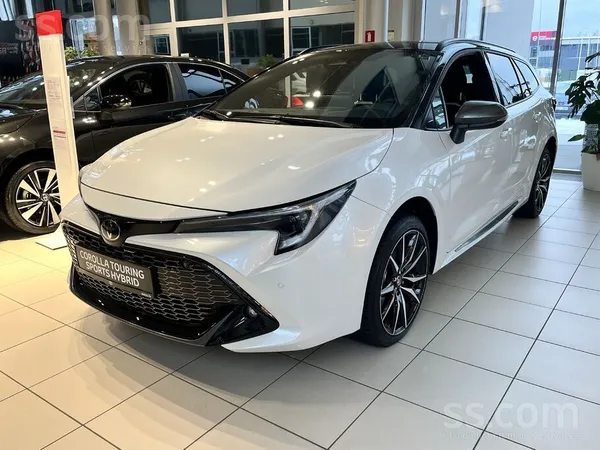 Toyota Jauns auto. Toyota Corolla Hybrid Touring Sports 1