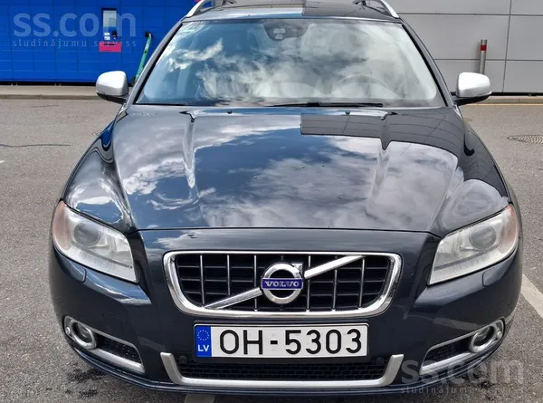 Volvo Машина в идеальном состоянии, двигатель вольво 5 ц
