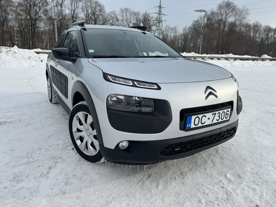 Pārdodu Citroen C4 Cactus (2016 gads, 1.6 dīzelis 73Kw. )
Visi nodokļi pa