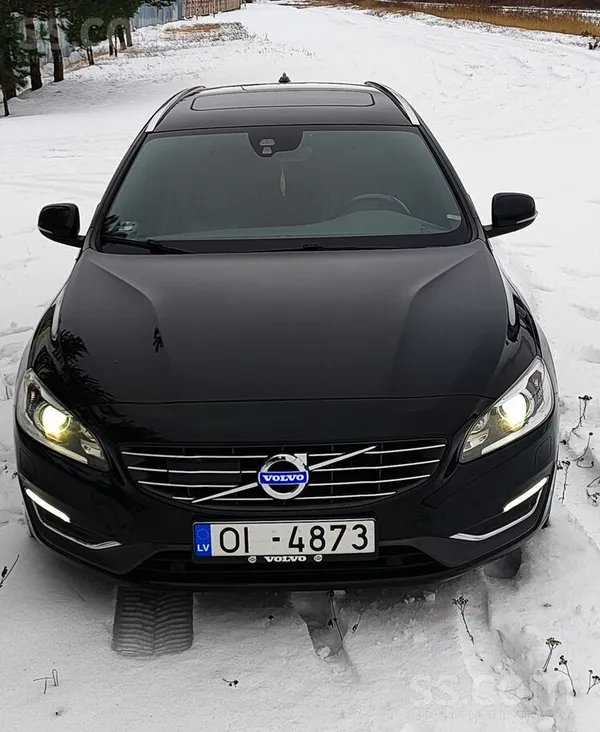 Volvo Volvo V60 Twinengine D5 (170kw) Phev. Pirma reģist