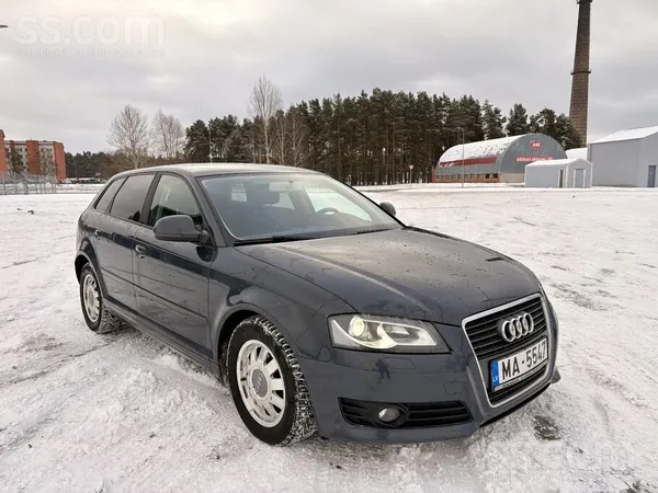 Audi Kopts un ekonomisks Audi A3, svaiga skate. 