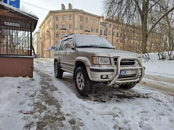 Isuzu Trooper