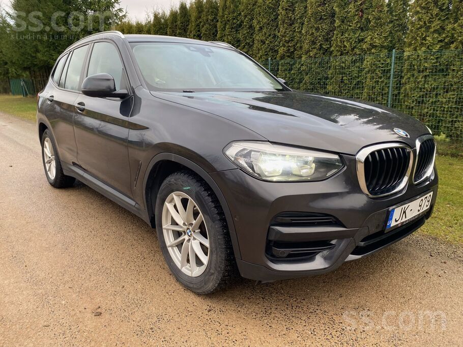 Pārdod BMW X3 2.0D 190z. s, 4x4, automāts, pusādas komforta salons, trīszonu