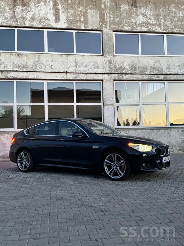 BMW Pārdodu 530d xDrive, M-paka ar gaišo ādas salonu,