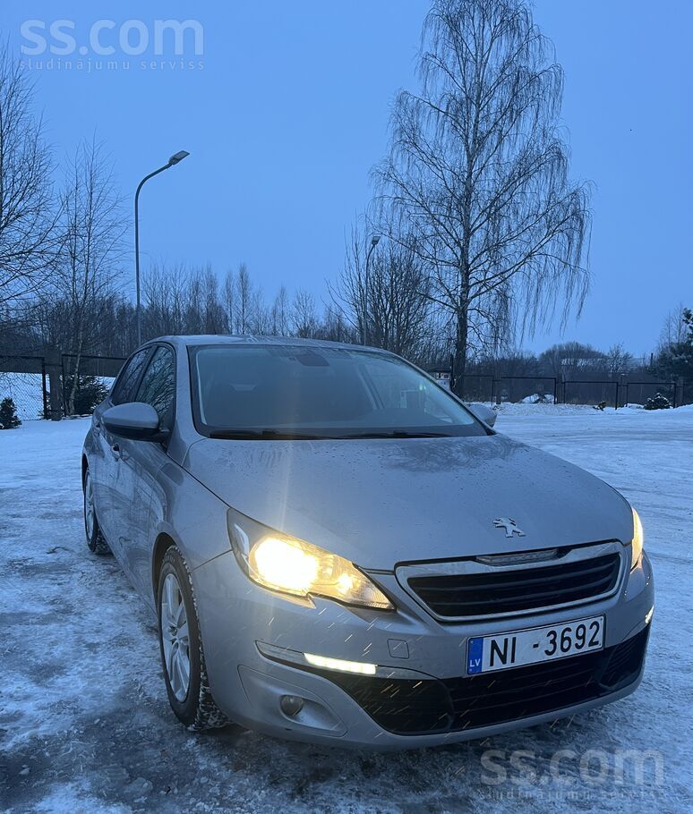 Peugeot Peugeot 308 2013. gada, 1.6 dīzelis ar manuālo ātr