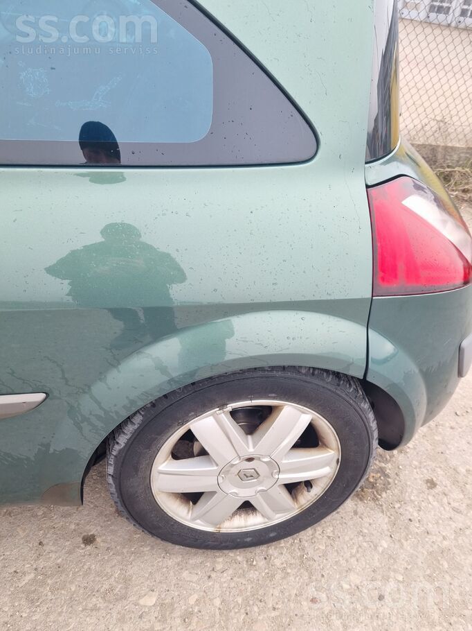 Renault Auto laba stavokli, loti ekonomiska
