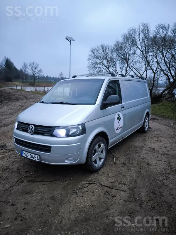 Volkswagen 2012g 2.0L 103kw garā bāze 