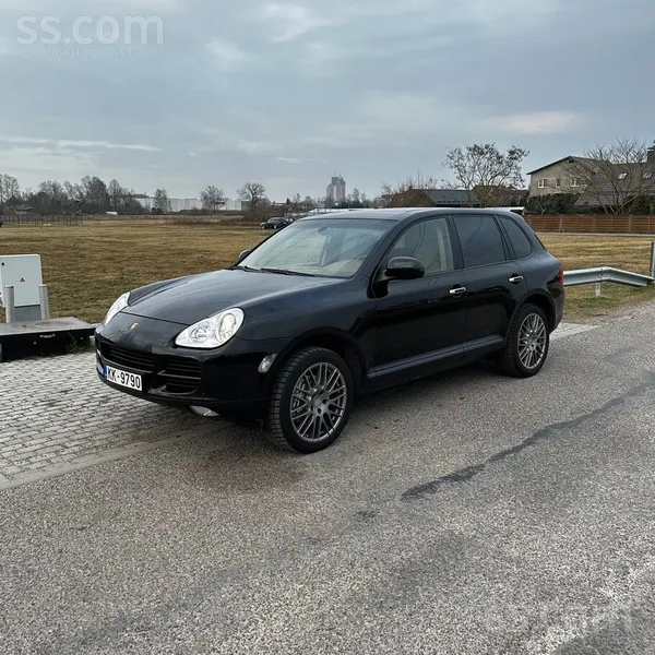 Porsche Cayenne - 1
