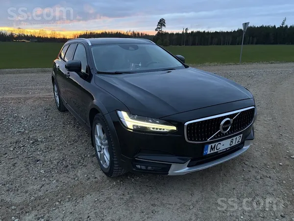 Volvo Pārdodas Volvo V90 Cross Country D4 Awd Polestar. 