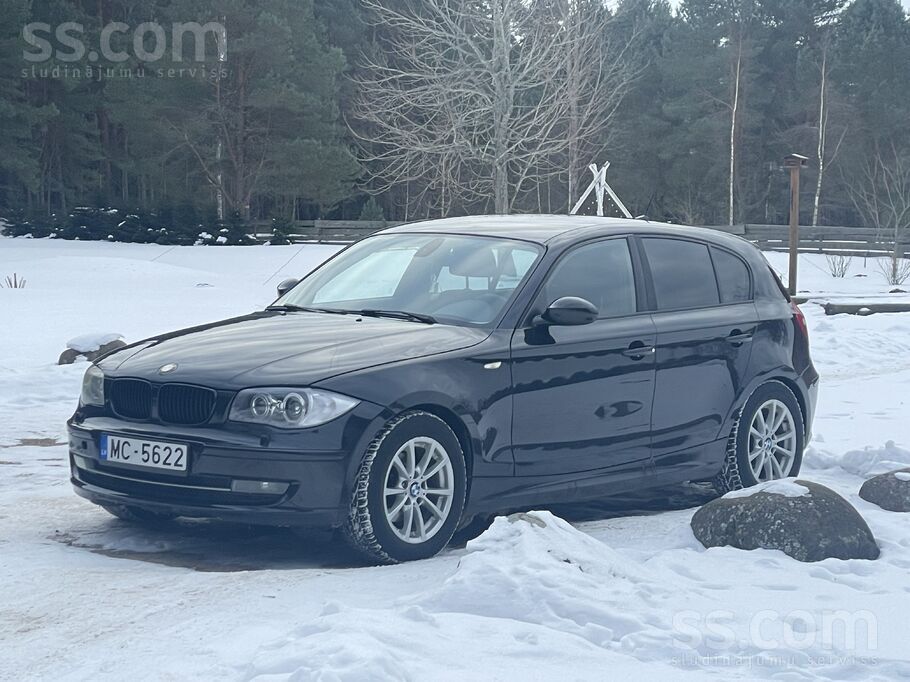 Pārdodu BMW 118d. Mazs degvielas patēriņš. Jauna apskate. Ir vizuāli defekti