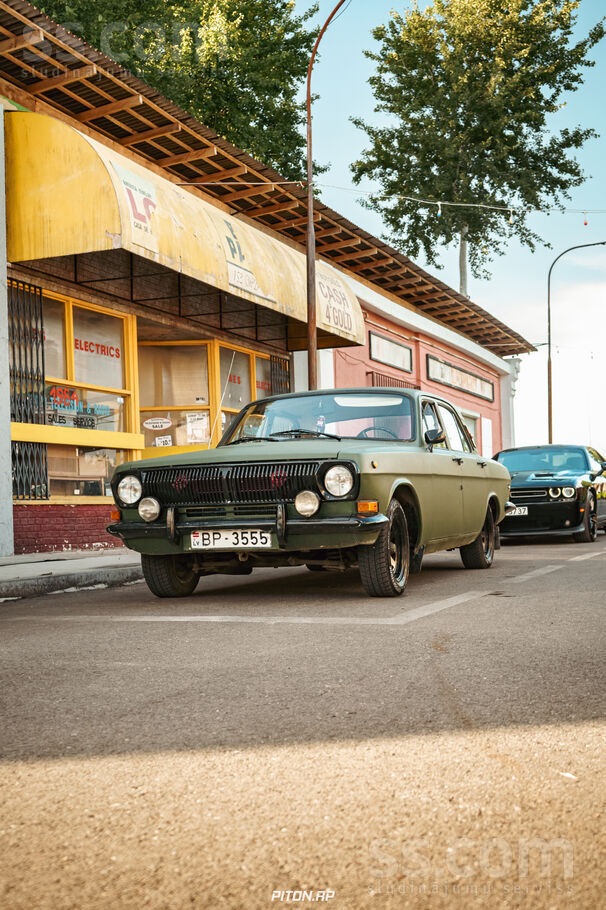 Gaz Pārdodu Gaz24 1983 gada izlaiduma. 
