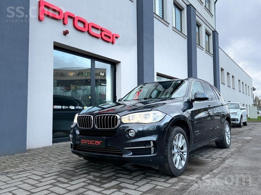 BMW BMW X5 F15.