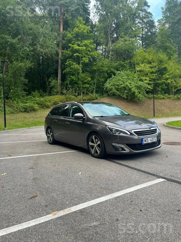 Peugeot Peugeot 308 2.0 Bluehd 130 kW ļoti labā stāvoklī. 