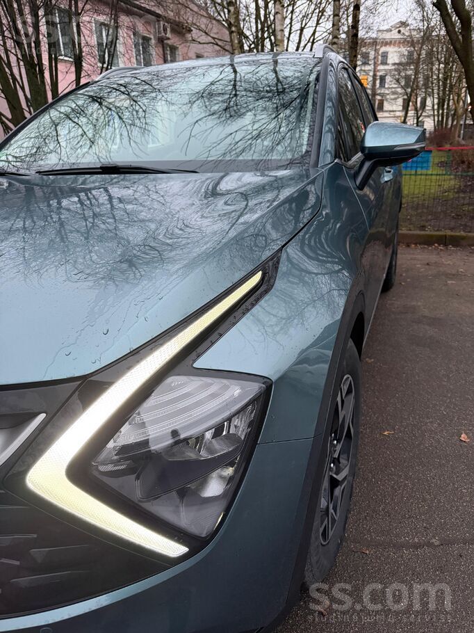 Dīzelis, manūālā kārba. Visas apkopes veiktas laicīgi, mašīnai ir garantija