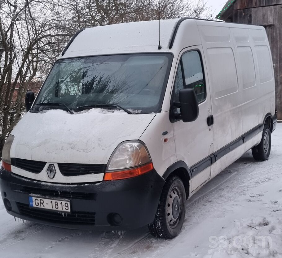 Renault Buss labā stāvokliī. Tiko jauna skate. Jaunas riep