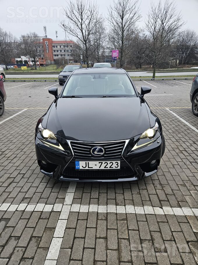 Uzņēmums pārdod Lexus Is300H, cena ar Pvn21%.
Automašīna iegādāta Latvijā