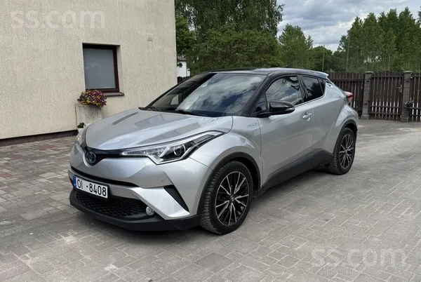 Toyota Pārdodu Toyota Chr Hybrid 2017. gads ideālā stāvok