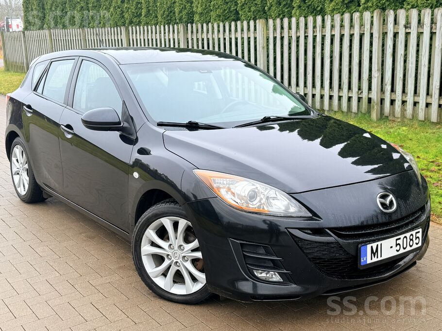 Laba stavokli
Diski R17 ar ļoti labām riepām