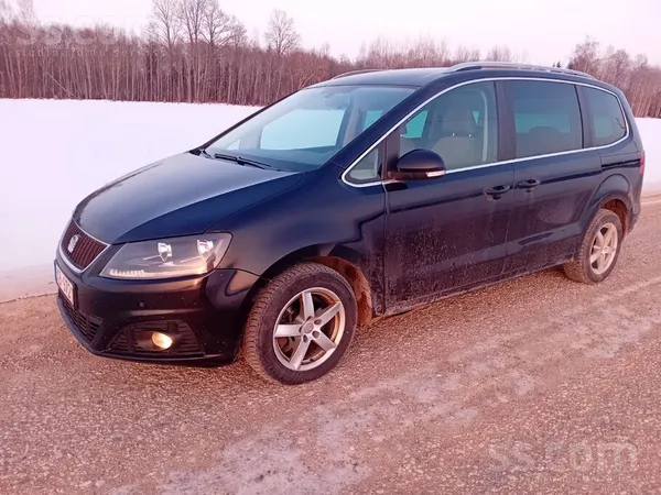 Seat Alhambra, 2011.g. , dzinejs un karba darbojas teicami, vizuāli defekti.