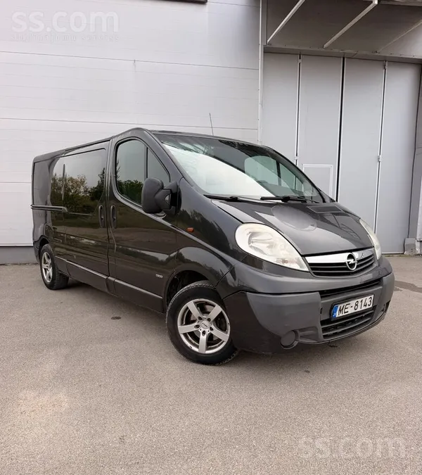 Opel Vivaro - 1